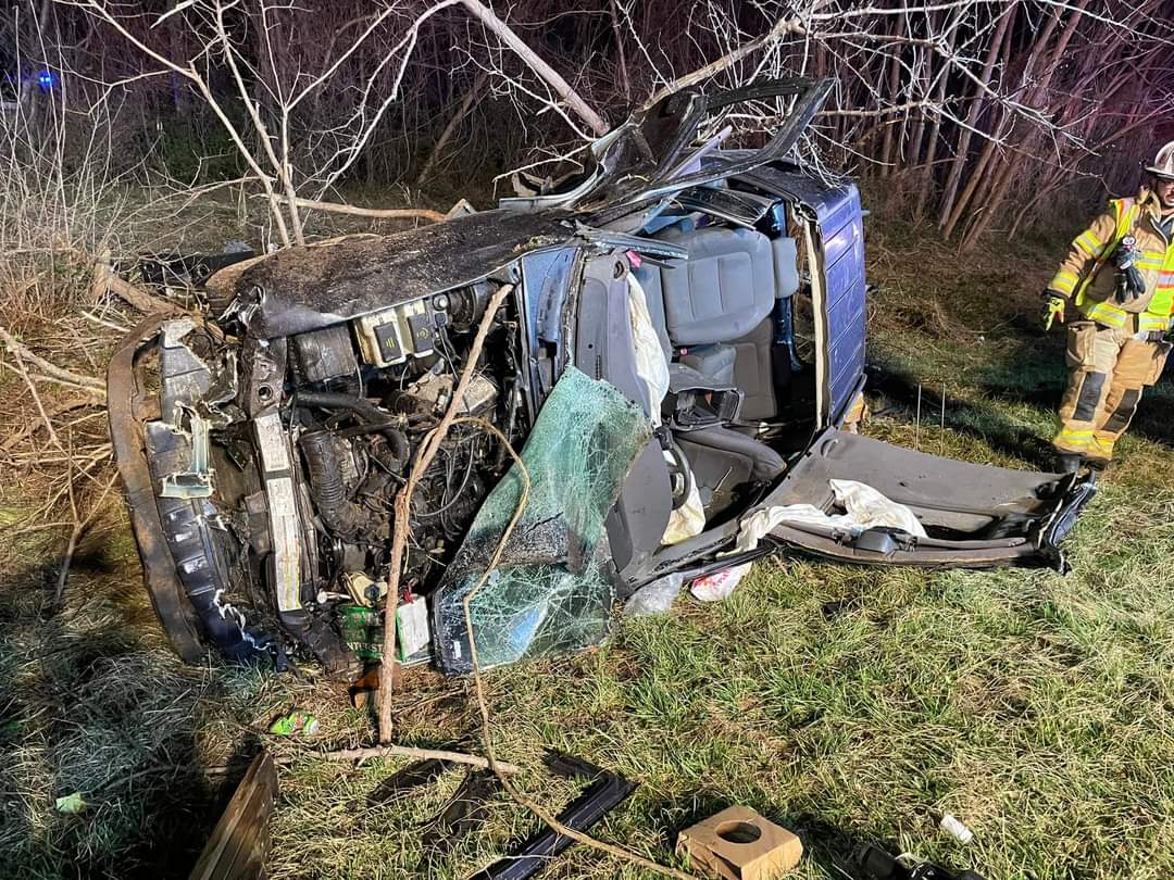 Carlisle Fire Co, Frederica Fire Co, Sussex Paramedics, and Trooper 2 Respond to Rt 1 Crash