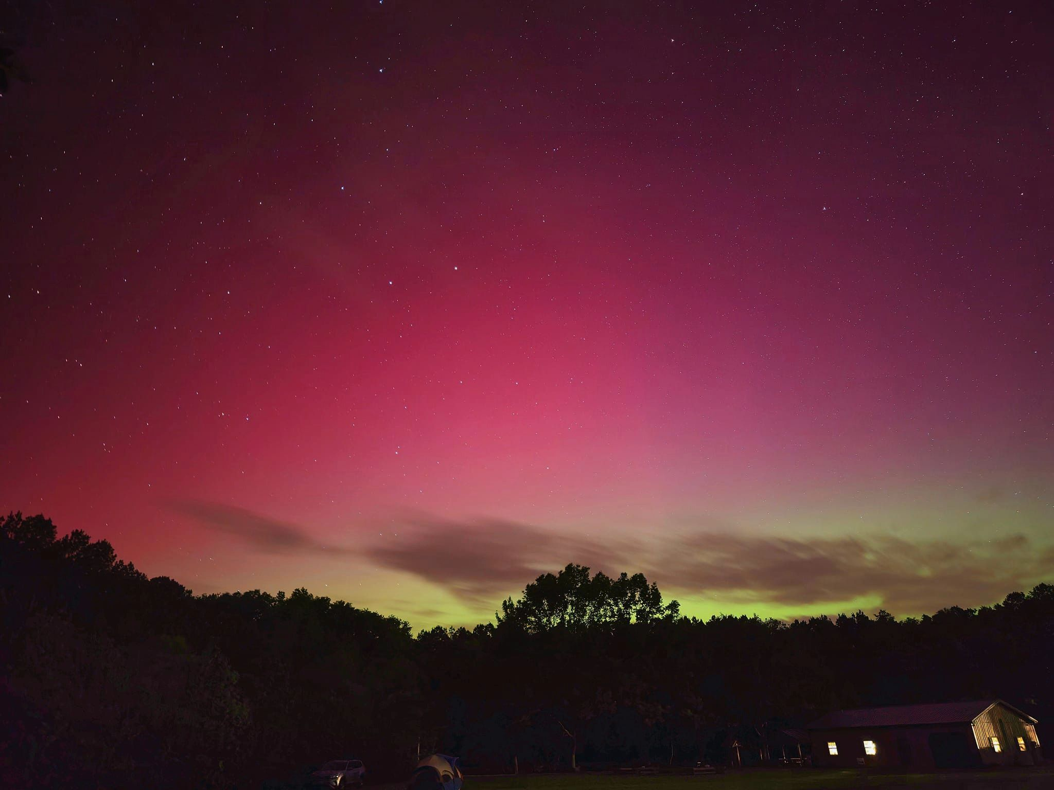 Northern Lights May Grace Mid-Atlantic Skies This Weekend Following Powerful Solar Flare