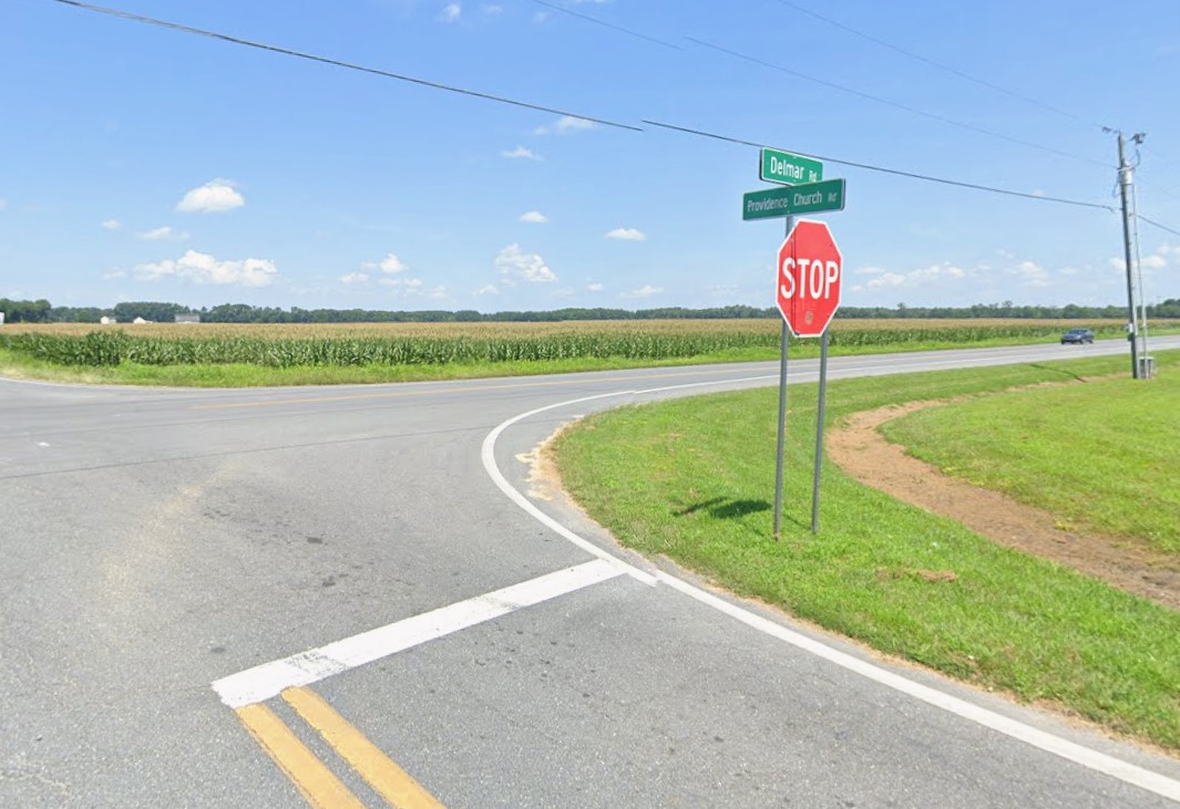 New Four-Way Stop Installed at Delmar Intersection Amid Mixed Reactions