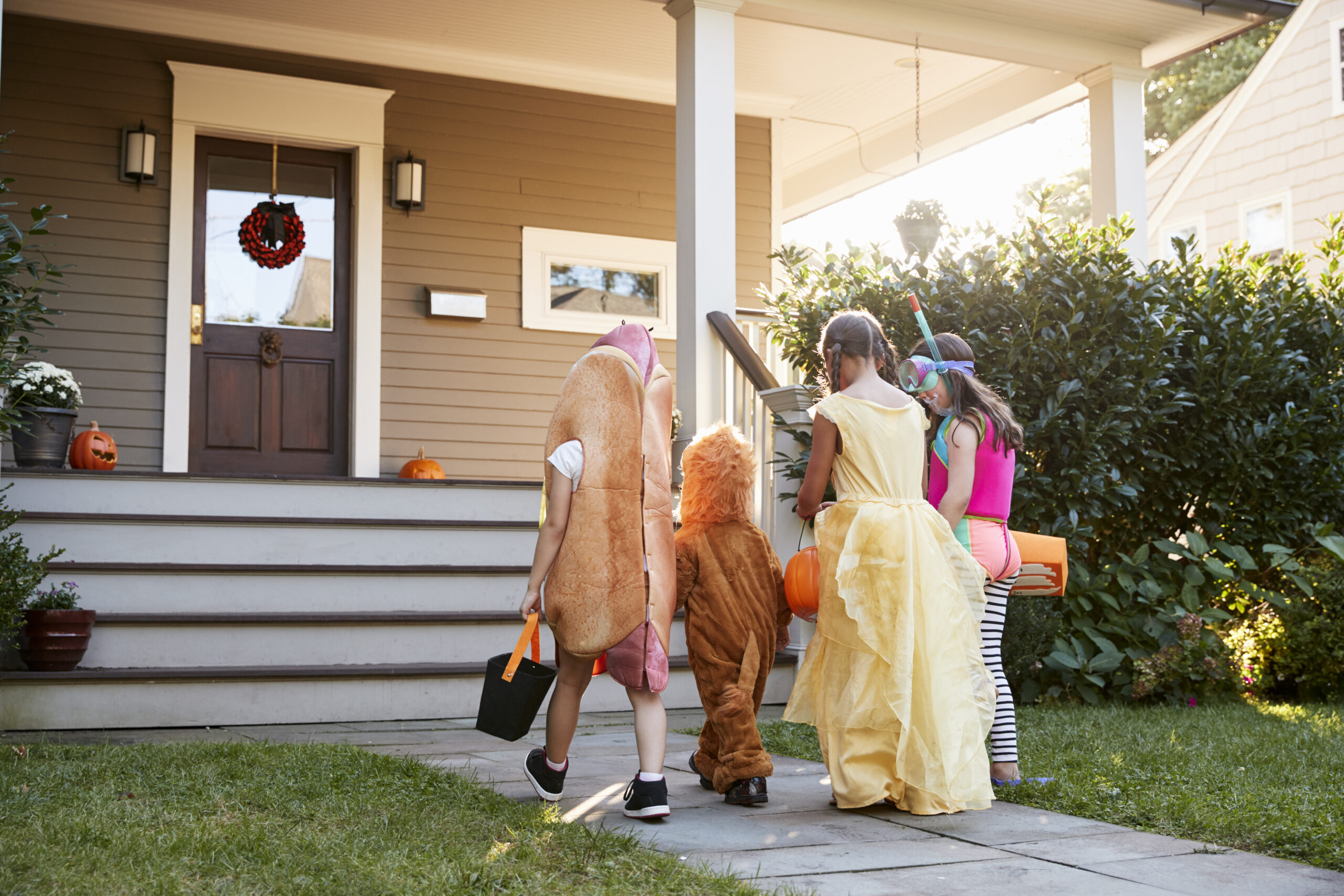 NHTSA Offers Halloween Safety Tips for Delaware Families and Drivers