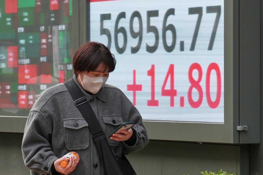 Japanese Stock Market Drops 1% as Asian Markets Close for Lunar New Year