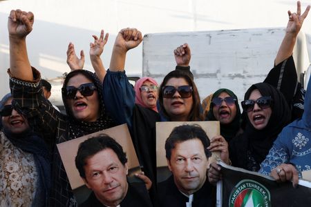 Cricket Legends Demand Better Treatment for Jailed Former Pakistani PM Imran Khan