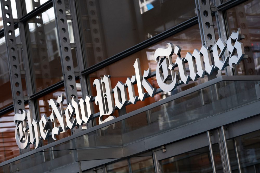 Buffett’s Berkshire Makes $350M Bet on New York Times After Calling Papers ‘Toast’