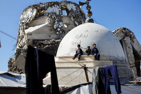 Palestinians Mark Ramadan Among Destroyed Mosques in Gaza