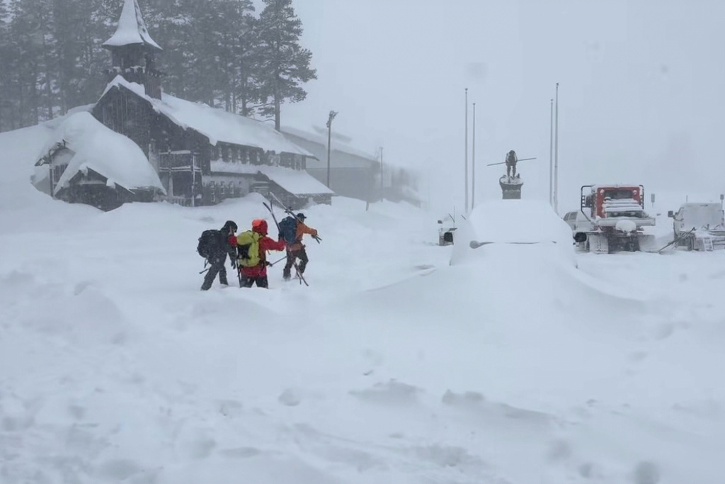 Six Skiers Rescued After California Avalanche, Nine Still Missing Near Lake Tahoe