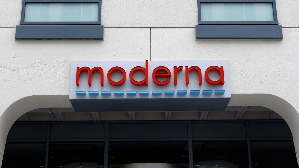 FDA Agrees to Review Moderna’s Revolutionary mRNA Flu Vaccine After Public Clash