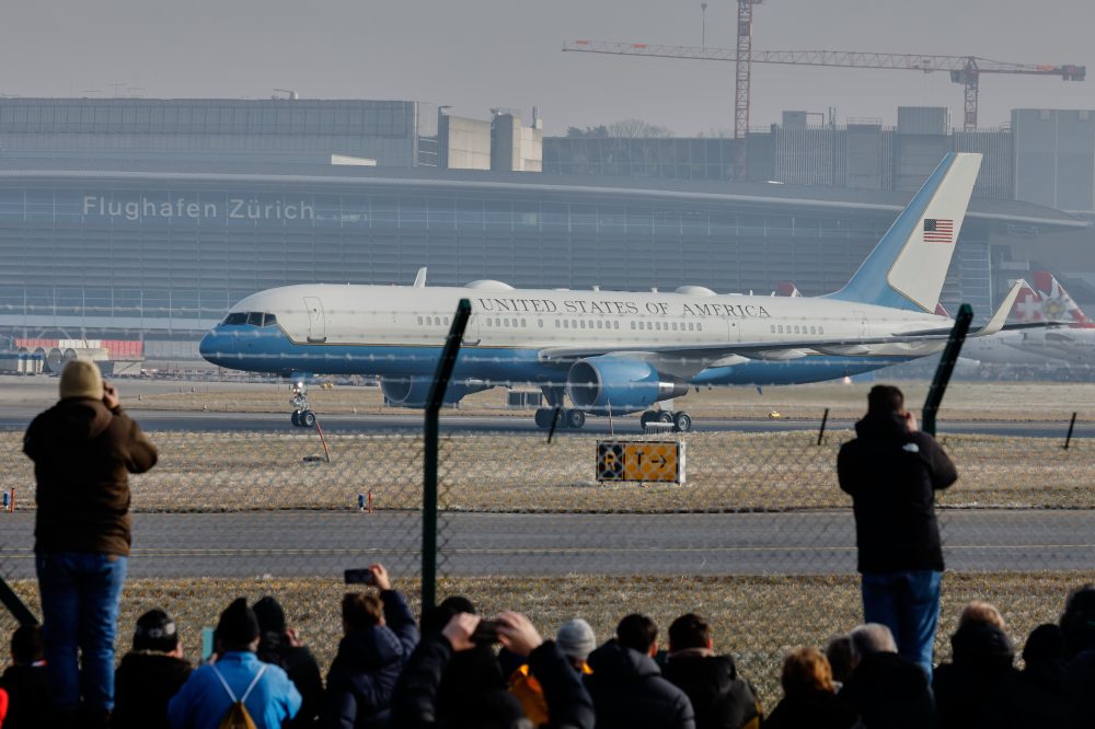 Presidential Aircraft to Get New Patriotic Paint Job Under Trump Administration