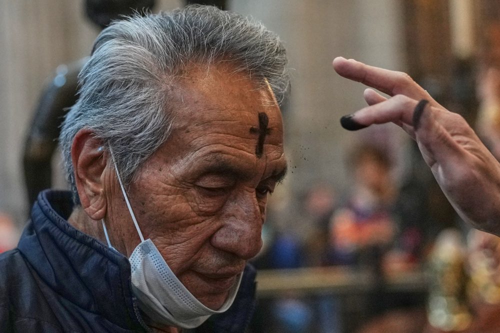 Faithful Observe Ash Wednesday, Launching 40-Day Lenten Journey