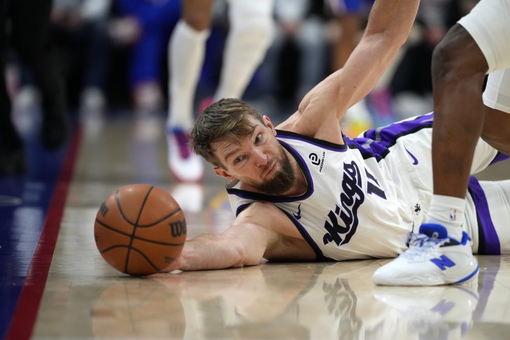 Sacramento Kings Stars Sabonis, LaVine Done for Season After Surgeries