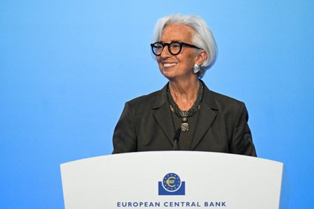 ECB Chief Lagarde Assures Staff She’s Not Stepping Down Amid Resignation Reports