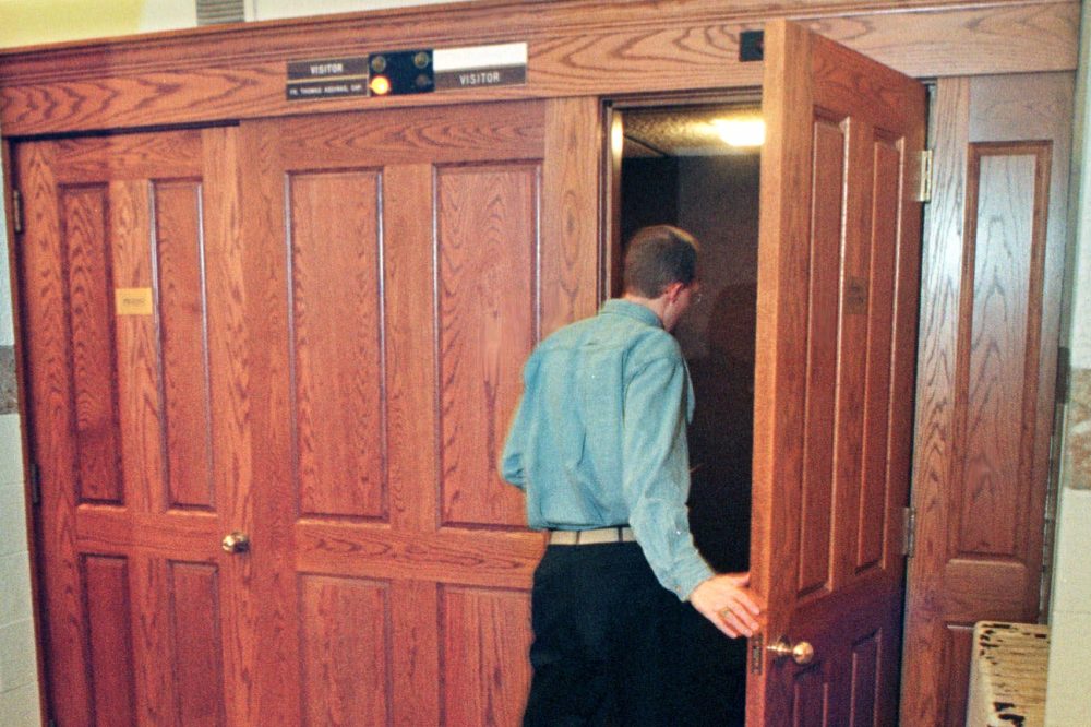 Catholic Confessions See Revival as Focus Shifts to God’s Grace and Mercy