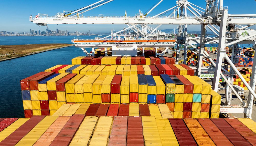 America’s Trade Gap Drops Slightly to $901B Despite Trump’s Import Tariffs