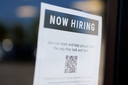 Unemployment Claims Drop Sharply, Beating Expectations