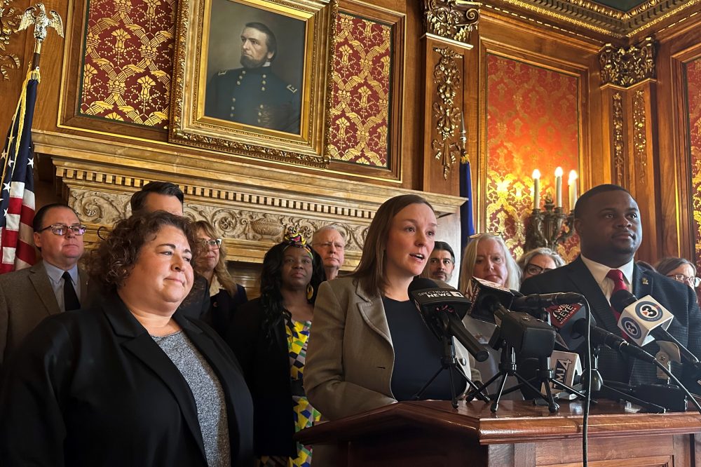 Wisconsin Set to Pass Postpartum Medicaid Expansion, Leaving Arkansas Alone