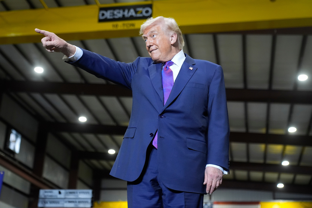 Trump Makes Economic Pitch in Georgia Amid Political Tensions
