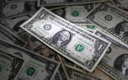 U.S. Dollar Surges to Four-Month High Amid Fed Policy Shifts, Iran Tensions