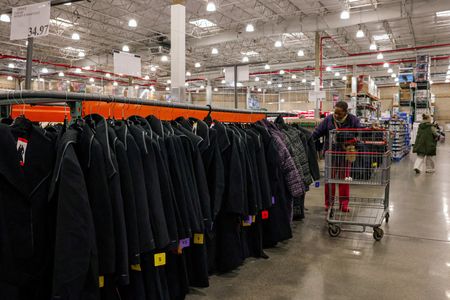 Fourth Quarter Economic Growth Expected to Cool Despite Strong AI Investment