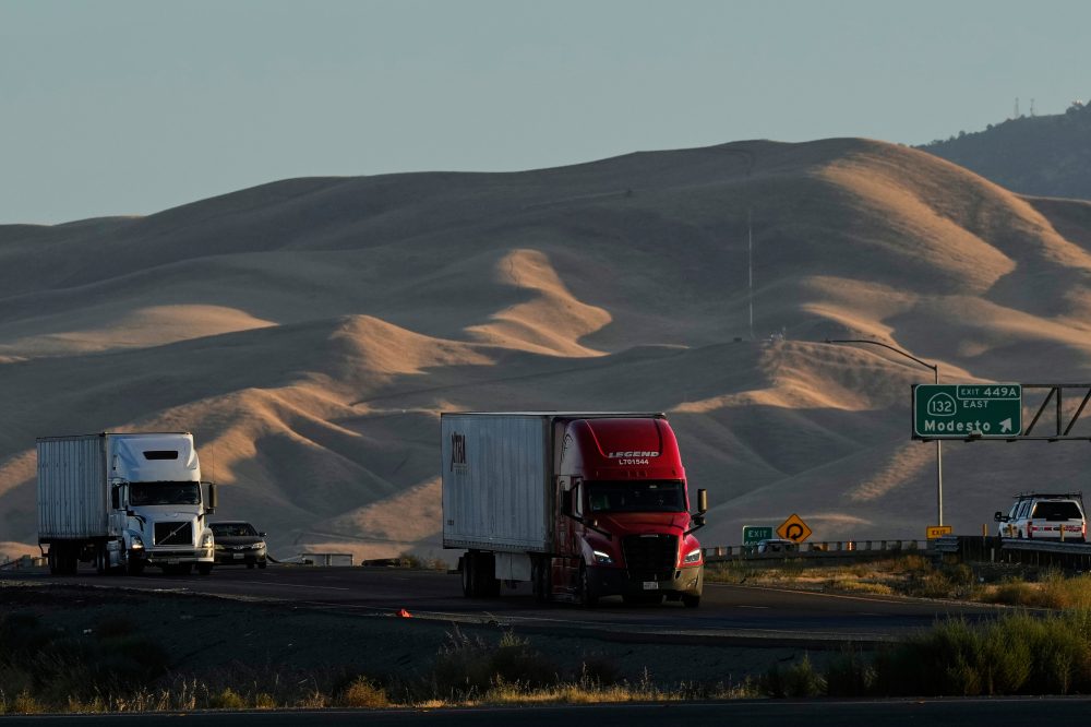 Trump Admin Mandates English-Only Testing for Commercial Truck, Bus Drivers