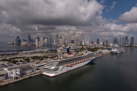 Carnival Cruise Line Merges Stock Listings, Moves Operations to Bermuda