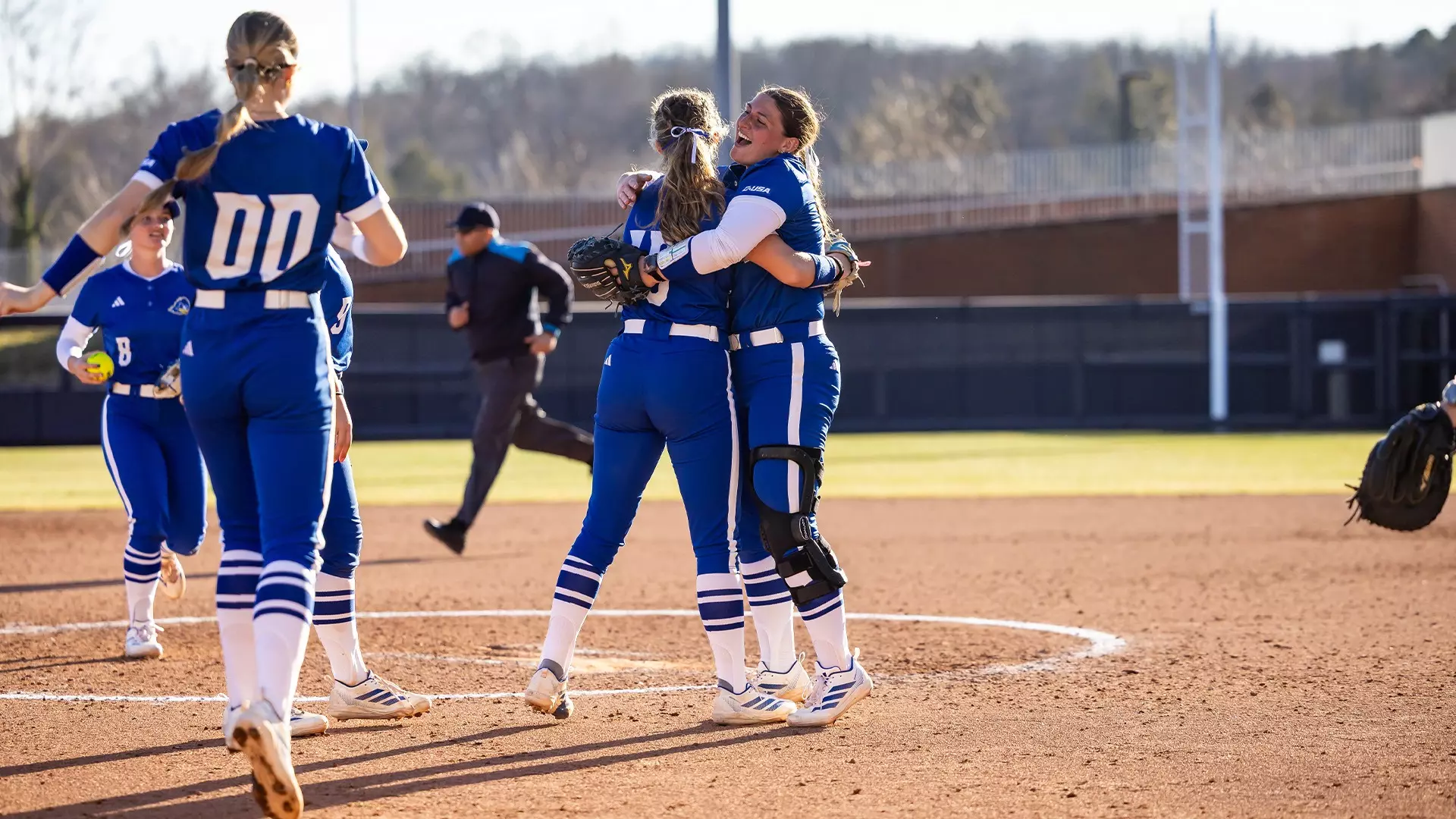 Delaware Blue Hens Softball Sweeps Opening Day at Virginia Tournament