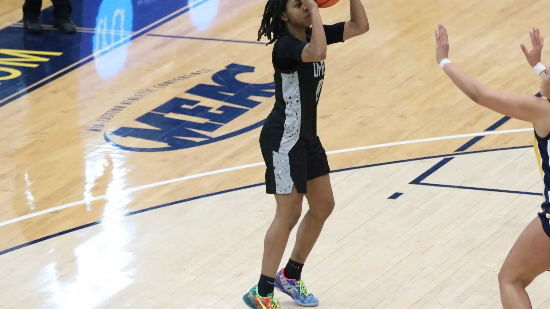 Hawks Win Thriller on Buzzer-Beater Against Coppin State, 66-64
