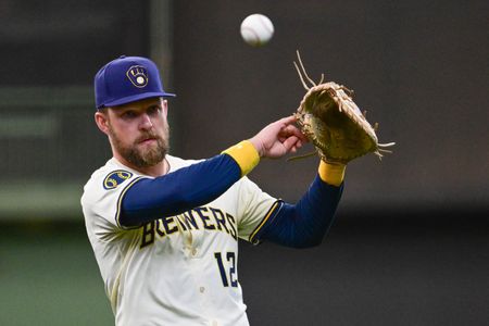 Cleveland Guardians Ink Former Phillies Slugger Hoskins to Minor League Contract