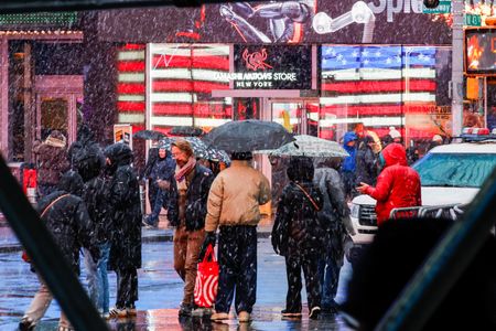 Major Northeast Blizzard Prompts Emergency Declarations, Flight Cancellations
