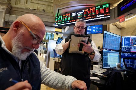 Stock Futures Fall as Trump’s New Tariff Plans Worry Wall Street