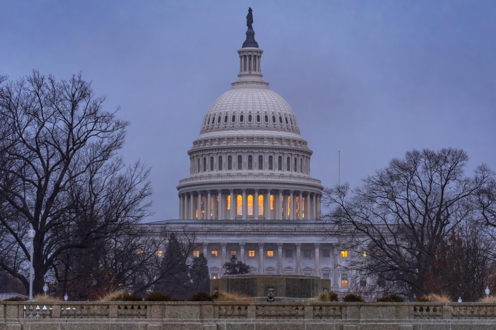 Senate Democrats Push for $175B Tariff Refunds After Court Ruling