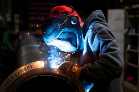 December Factory Orders Drop as Aircraft Demand Plummets Despite AI Investment Boost
