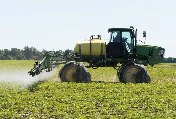 Environmental Groups Challenge EPA’s Dicamba Herbicide Approval in Federal Court