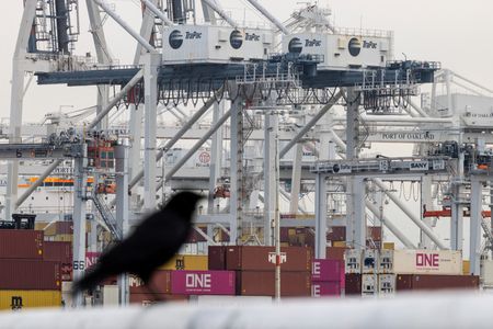 Senate Democrats Push for Refunds of Overturned Trump Tariffs