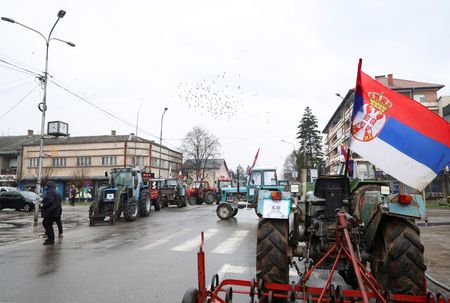 Serbian Farmers Stage Mass Road Blockades Over Import Competition, Subsidies