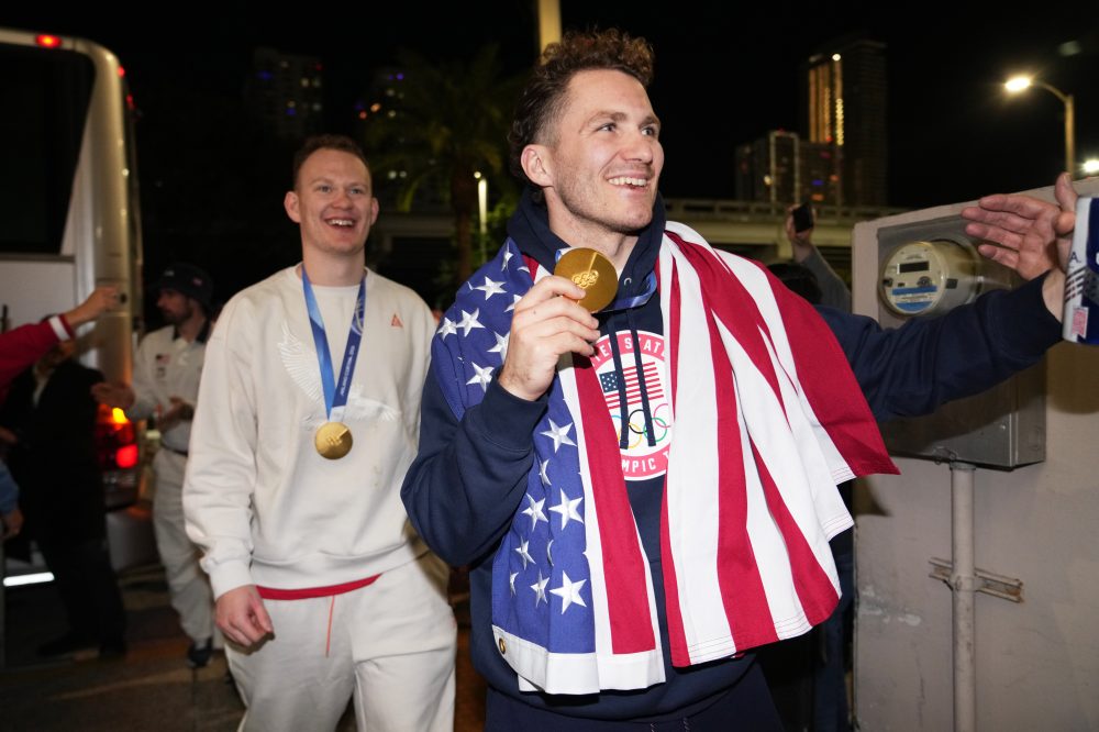 Olympic Gold Medal Hockey Team Arrives at Andrews AFB for State of Union