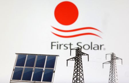Major Solar Company Stock Drops 14% After Disappointing Sales Forecast