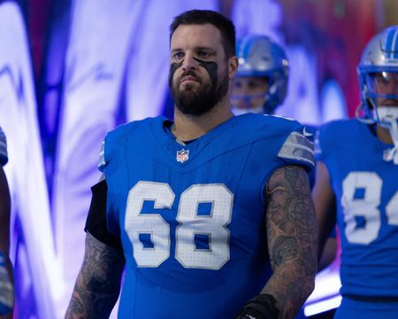 Detroit Lions’ Taylor Decker Commits to 11th Season Despite Injury Concerns