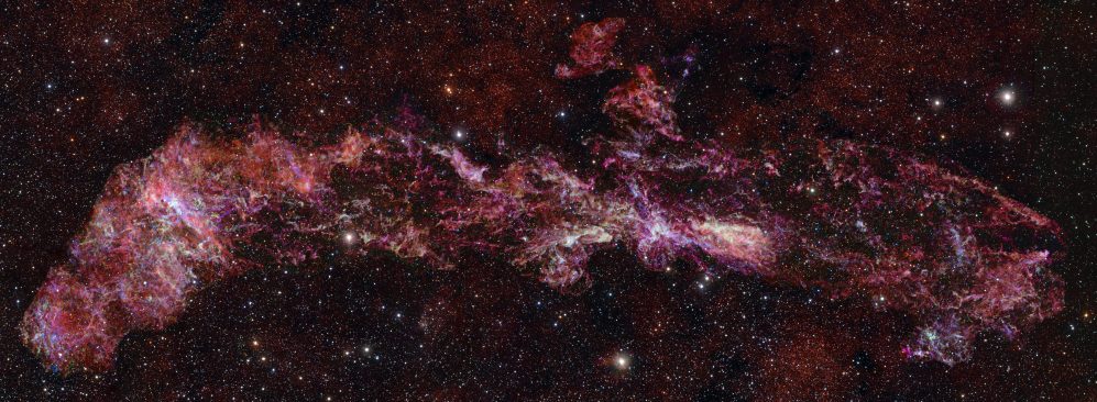 Chilean Telescope Captures Stunning New Image of Milky Way’s Center