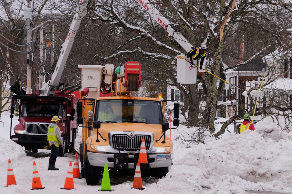 College Student Dies from Carbon Monoxide in Car During Storm; Safety Tips for Winter