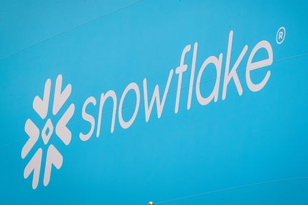Cloud Data Company Snowflake Beats Revenue Projections as AI Demand Surges