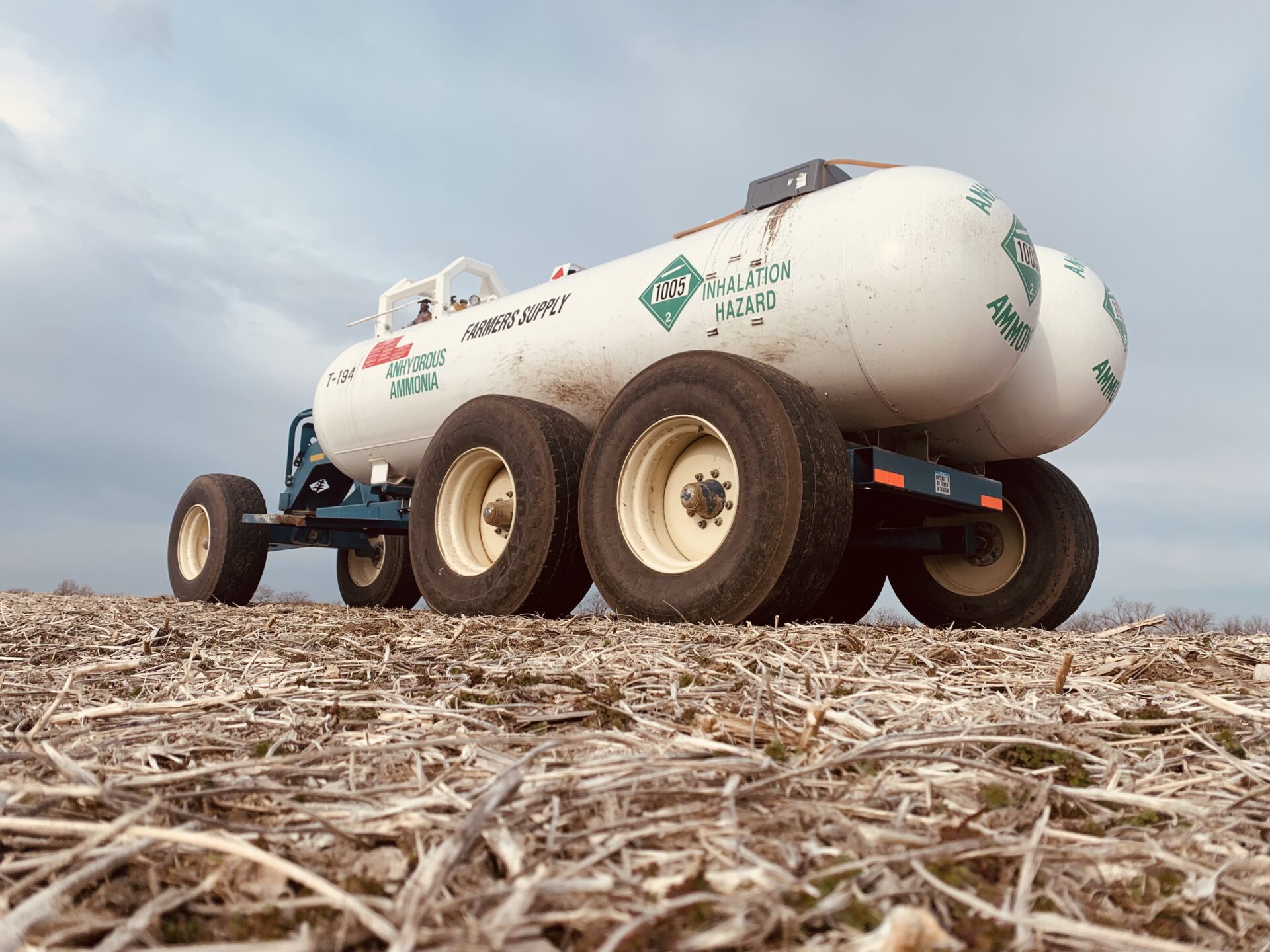 Iowa Senator Urges Trump to Remove Fertilizer Tariffs to Aid Farmers