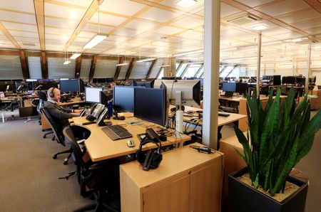 World’s Largest Investment Fund Uses AI to Spot Corporate Red Flags