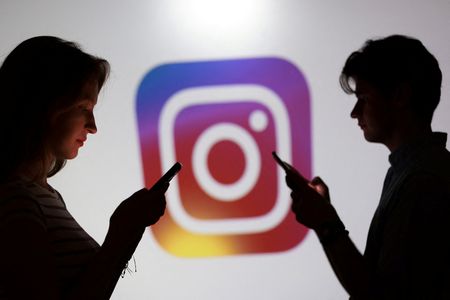 Instagram Will Warn Parents When Teens Search Suicide Content Online