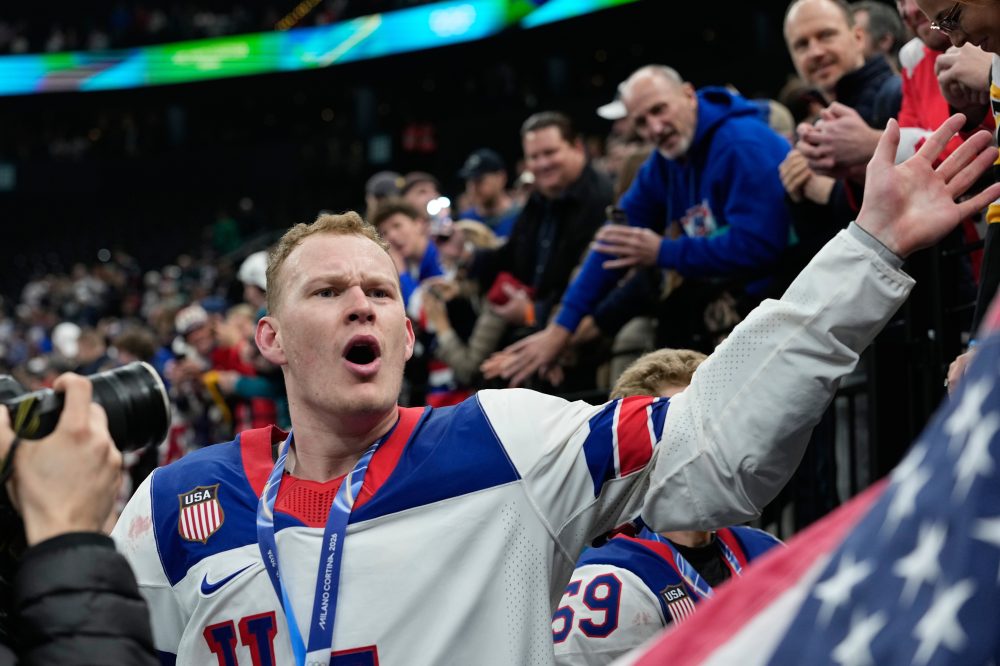 Olympic Hockey Star Denies Anti-Canadian Slur in White House TikTok Video