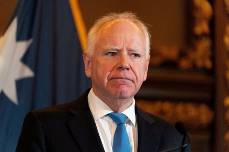 Minnesota Governor Unveils Anti-Fraud Plan Amid Federal Immigration Enforcement