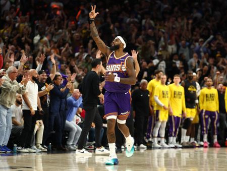 O’Neale’s Clutch Three-Pointer Lifts Suns Over Lakers in Thriller