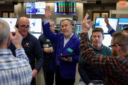 Wall Street Futures Drop as AI Worries Shake Tech Stocks