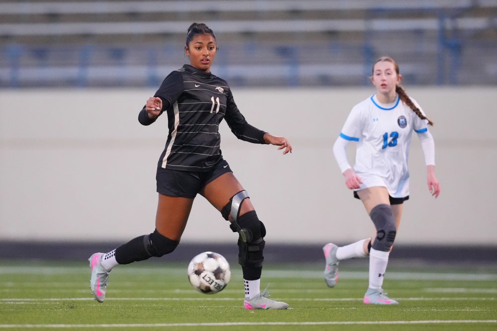 Young Female Athletes Face ACL Injury Crisis as Prevention Efforts Fall Short