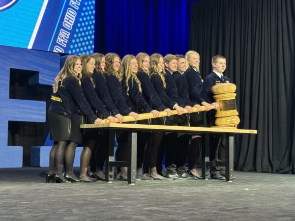 Ohio Agricultural Students Mark National FFA Week with Community Service
