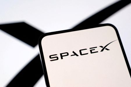 Musk’s SpaceX Eyes Historic Public Stock Offering Worth $1.75 Trillion