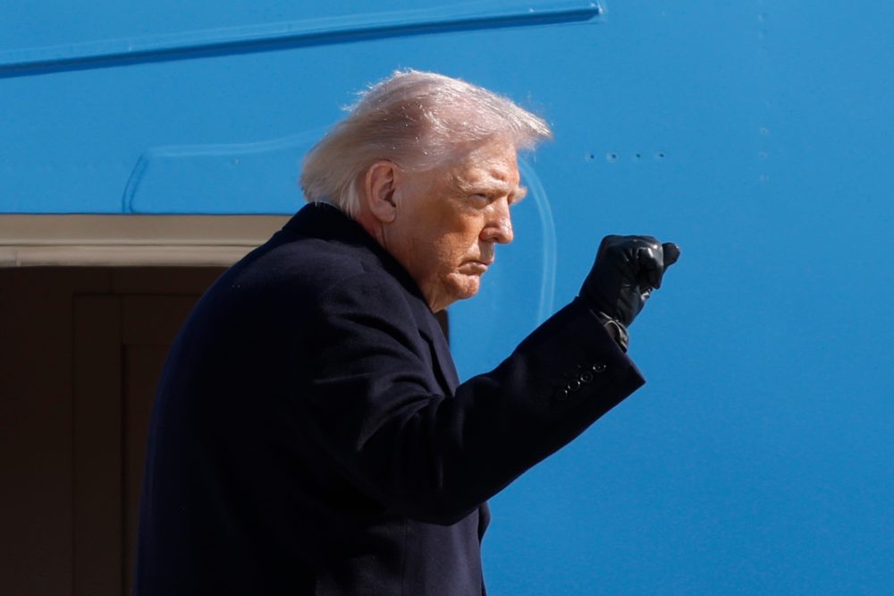 Federal Workers at IRS Lose Union Contracts Under Trump Administration Move